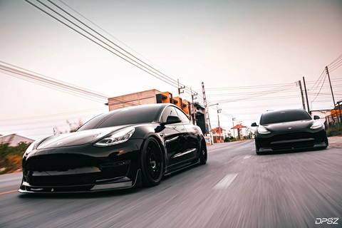 Người dùng Tesla phàn nàn từ tiếng ồn đến dịch vụ chăm sóc tồi tệ - Ảnh 3. Người dùng Tesla phàn nàn từ tiếng ồn đến dịch vụ chăm sóc tồi tệ - Ảnh 3.