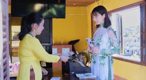 Phố cổ Hội An thu phí tham quan để lấy di tích nuôi di tích - Ảnh 1. Phố cổ Hội An thu phí tham quan để lấy di tích nuôi di tích - Ảnh 1.