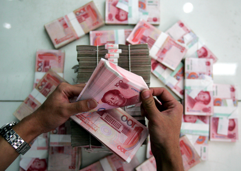 Tham vọng của Trung Quốc muốn thay thế USD bằng nhân dân tệ - Ảnh 2. Tham vọng của Trung Quốc muốn thay thế USD bằng nhân dân tệ - Ảnh 2.