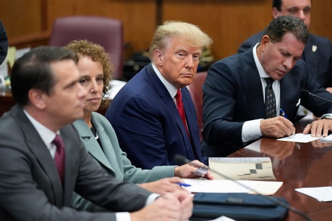 Ông Trump rời tòa án, không bị bắt - Ảnh 4. Ông Trump rời tòa án, không bị bắt - Ảnh 4.