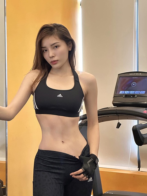Ảnh vui sao Việt 5-4: Con gái Đông Nhi hờn dỗi - Ảnh 7. Ảnh vui sao Việt 5-4: Con gái Đông Nhi hờn dỗi - Ảnh 7.