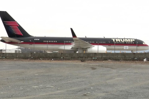 Bên trong máy bay dát vàng trị giá 100 triệu USD của Donald Trump: Tiện nghi hạng nhất - Ảnh 5. Bên trong máy bay dát vàng trị giá 100 triệu USD của Donald Trump: Tiện nghi hạng nhất - Ảnh 5.