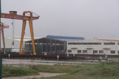 Nhà máy đóng tàu Dung Quất chìm trong thua lỗ, mắc nợ 7.440 tỉ đồng - Ảnh 4. Nhà máy đóng tàu Dung Quất chìm trong thua lỗ, mắc nợ 7.440 tỉ đồng - Ảnh 4.
