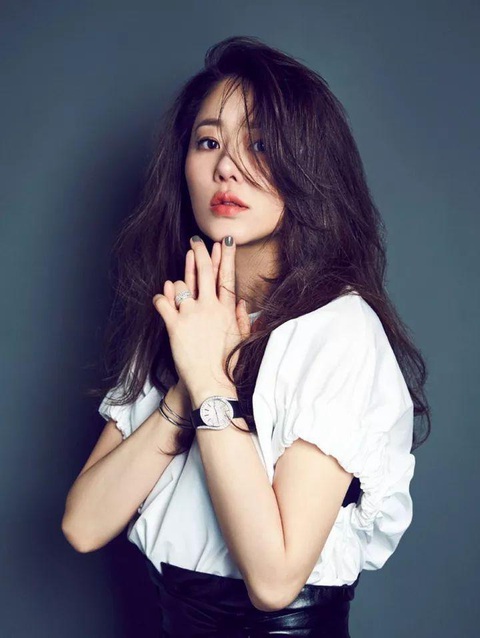 Go Hyun Jung - mỹ nhân Hàn 52 tuổi gây sốt với visual như 25 - Ảnh 7. Go Hyun Jung - mỹ nhân Hàn 52 tuổi gây sốt với visual như 25 - Ảnh 7.