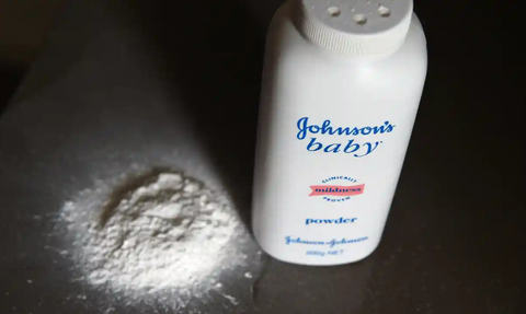 Johnson & Johnson đề nghị trả 8,9 tỉ USD dàn xếp các vụ kiện phấn rôm - Ảnh 1. Johnson & Johnson đề nghị trả 8,9 tỉ USD dàn xếp các vụ kiện phấn rôm - Ảnh 1.
