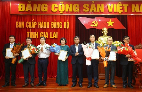 Gia Lai điều động nhiều lãnh đạo - Ảnh 1. Gia Lai điều động nhiều lãnh đạo - Ảnh 1.