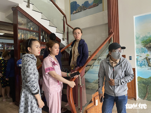 Trực thăng rơi ở vịnh Hạ Long: 3 nạn nhân là người cùng gia đình - Ảnh 1. Trực thăng rơi ở vịnh Hạ Long: 3 nạn nhân là người cùng gia đình - Ảnh 1.