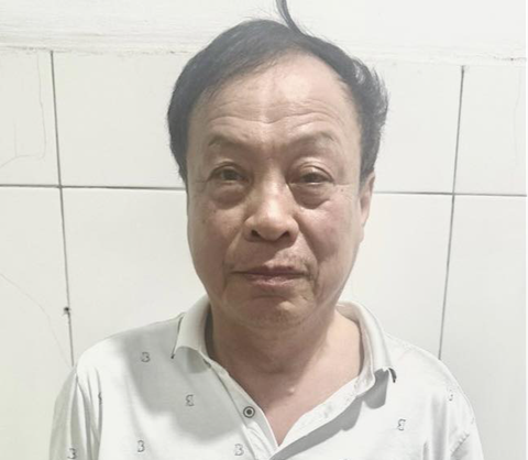 Tạm giữ hình sự tài xế ô tô tông 17 xe máy trên phố Hà Nội - Ảnh 1. Tạm giữ hình sự tài xế ô tô tông 17 xe máy trên phố Hà Nội - Ảnh 1.