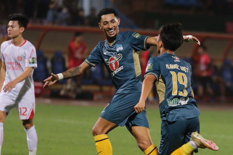HAGL có chiến thắng đầu tiên ở V-League 2023 - Ảnh 1. HAGL có chiến thắng đầu tiên ở V-League 2023 - Ảnh 1.
