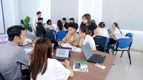 Học marketing thế nào để tìm việc lương cao từ những năm đầu? - Ảnh 3. Học marketing thế nào để tìm việc lương cao từ những năm đầu? - Ảnh 3.