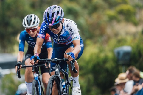 Nguyễn Thị Thật gặp nạn vẫn đua tiếp ở Scheldeprijs 2023 - Ảnh 1. Nguyễn Thị Thật gặp nạn vẫn đua tiếp ở Scheldeprijs 2023 - Ảnh 1.