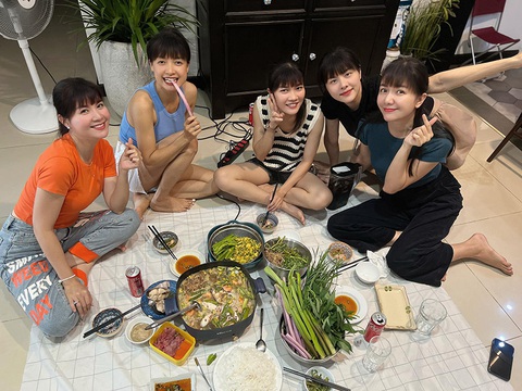 Ảnh vui sao Việt 7-4: Con gái Quyền Linh xinh như thiên thần - Ảnh 3. Ảnh vui sao Việt 7-4: Con gái Quyền Linh xinh như thiên thần - Ảnh 3.