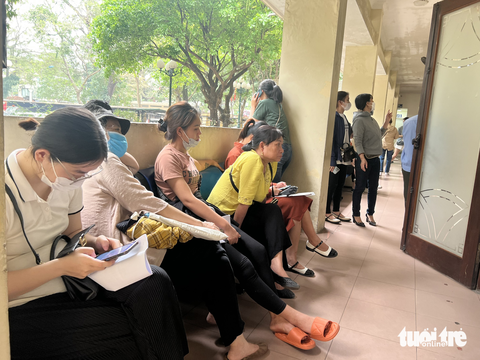 Hà Nội kiểm tra vụ mỗi ngày chỉ nhận 300 hồ sơ xin cấp phiếu lý lịch tư pháp - Ảnh 1. Hà Nội kiểm tra vụ mỗi ngày chỉ nhận 300 hồ sơ xin cấp phiếu lý lịch tư pháp - Ảnh 1.