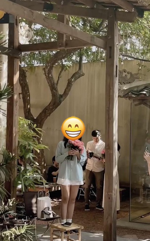 Đi một bước chân gặp 10 Lưu Diệc Phi pha-ke kiểu... - Ảnh 2. Đi một bước chân gặp 10 Lưu Diệc Phi pha-ke kiểu... - Ảnh 2.