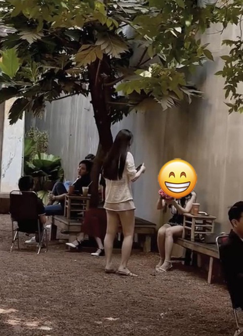 Đi một bước chân gặp 10 Lưu Diệc Phi pha-ke kiểu... - Ảnh 4. Đi một bước chân gặp 10 Lưu Diệc Phi pha-ke kiểu... - Ảnh 4.