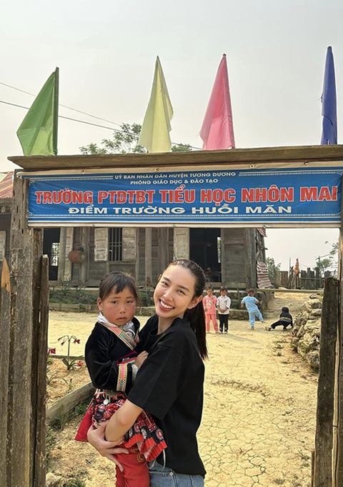 Ảnh vui sao Việt 7-4: Con gái Quyền Linh xinh như thiên thần - Ảnh 5. Ảnh vui sao Việt 7-4: Con gái Quyền Linh xinh như thiên thần - Ảnh 5.