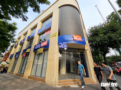 Doanh nghiệp trả mặt bằng hàng loạt - Ảnh 1. Doanh nghiệp trả mặt bằng hàng loạt - Ảnh 1.