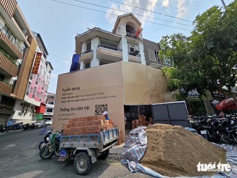 Doanh nghiệp trả mặt bằng hàng loạt - Ảnh 10. Doanh nghiệp trả mặt bằng hàng loạt - Ảnh 10.
