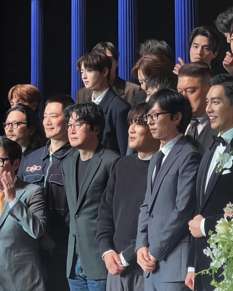 Dàn sao Hàn nô nức dự đám cưới Lee Seung Gi mà ngỡ như lễ trao giải - Ảnh 3. Dàn sao Hàn nô nức dự đám cưới Lee Seung Gi mà ngỡ như lễ trao giải - Ảnh 3.