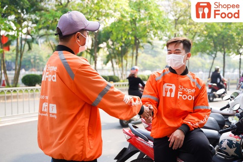ShopeeFood triển khai gói bảo hiểm sức khỏe ngoại trú cho tài xế - Ảnh 1. ShopeeFood triển khai gói bảo hiểm sức khỏe ngoại trú cho tài xế - Ảnh 1.