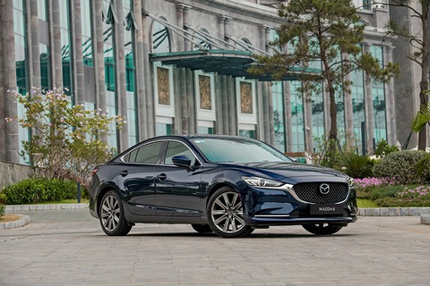 Ưu đãi đặc biệt lên đến 100% lệ phí trước bạ với các dòng xe Mazda - Ảnh 4. Mẫu xe sedan hạng D - Mazda6 sau ưu đãi giá bán chỉ từ 800 triệu đồng