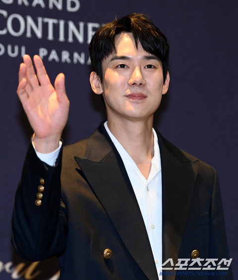 Dàn sao Hàn nô nức dự đám cưới Lee Seung Gi mà ngỡ như lễ trao giải - Ảnh 7. Dàn sao Hàn nô nức dự đám cưới Lee Seung Gi mà ngỡ như lễ trao giải - Ảnh 7.
