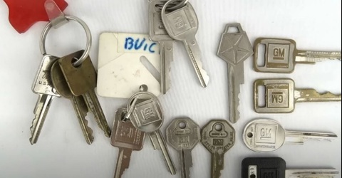 Những trang bị xe hơi rất phổ biến ngày xưa, giờ tìm đỏ mắt - Ảnh 8. Những trang bị xe hơi rất phổ biến ngày xưa, giờ tìm đỏ mắt - Ảnh 8.