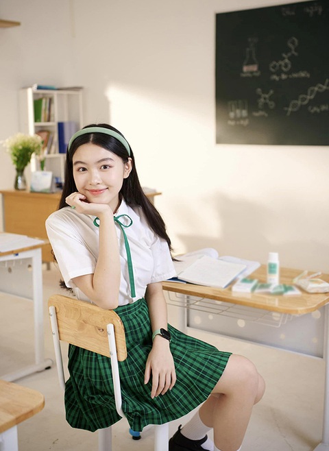 Ảnh vui sao Việt 9-4: Lọ Lem nhà Quyền Linh 'đốn tim' với vẻ đẹp trong veo - Ảnh 1. Lọ Lem – con gái 17 tuổi nhà MC Quyền Linh – đẹp trong veo trong bộ ảnh mới.