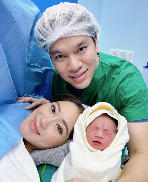 Con gái ông Thaksin, ứng viên nặng ký cho ghế thủ tướng Thái Lan, sinh con sát ngày bầu cử - Ảnh 1. Con gái ông Thaksin, ứng viên nặng ký cho ghế thủ tướng Thái Lan, sinh con sát ngày bầu cử - Ảnh 1.