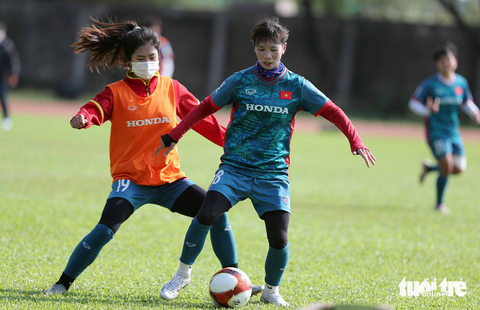 Nắng 40 độ C tại Campuchia thiêu cháy da tuyển nữ Việt Nam - Ảnh 7. Nắng 40 độ C tại Campuchia thiêu cháy da tuyển nữ Việt Nam - Ảnh 7.