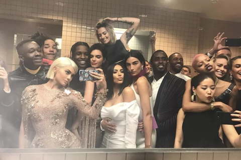 20 khoảnh khắc làm Met Gala trở thành sự kiện thảm đỏ đáng mong chờ - Ảnh 20. 20 khoảnh khắc làm Met Gala trở thành sự kiện thảm đỏ đáng mong chờ - Ảnh 20.