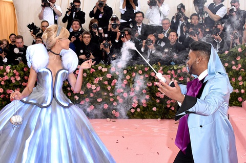 20 khoảnh khắc làm Met Gala trở thành sự kiện thảm đỏ đáng mong chờ - Ảnh 13. 20 khoảnh khắc làm Met Gala trở thành sự kiện thảm đỏ đáng mong chờ - Ảnh 13.