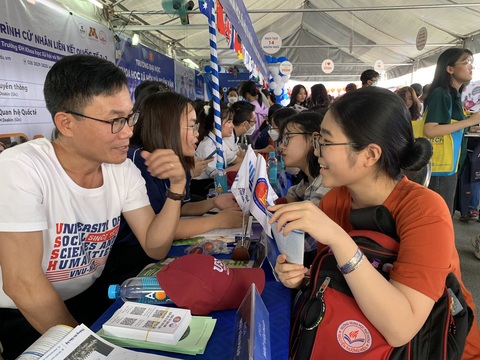 Cơ hội nào vào đại học với ưu tiên xét tuyển? - Ảnh 1. Cơ hội nào vào đại học với ưu tiên xét tuyển? - Ảnh 1.