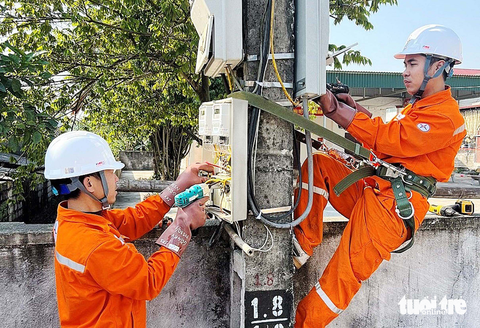 Nguy cơ cắt điện luân phiên có thể diễn ra trong mùa hè năm nay do nhu cầu tiêu dùng điện tăng cao - Ảnh: N.KH. Nguy cơ cắt điện luân phiên có thể diễn ra trong mùa hè năm nay do nhu cầu tiêu dùng điện tăng cao - Ảnh: N.KH.