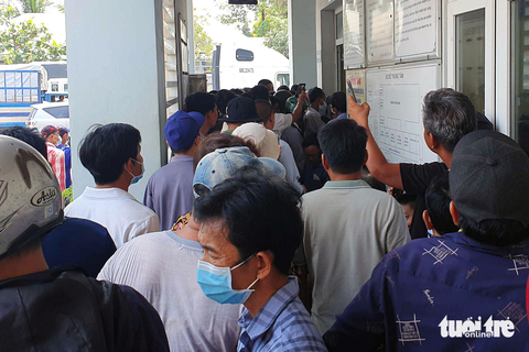 Doanh nghiệp Đồng Nai phản ánh: Xe nằm ì vì kẹt đăng kiểm mà vẫn phải đóng đủ loại phí - Ảnh 2. Doanh nghiệp Đồng Nai phản ánh: Xe nằm ì vì kẹt đăng kiểm mà vẫn phải đóng đủ loại phí - Ảnh 2.