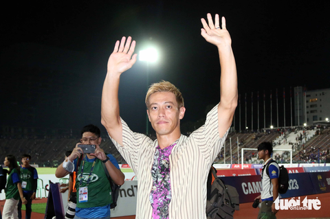 Cuộc chia tay cảm xúc của HLV Keisuke Honda - Ảnh 1. Cuộc chia tay cảm xúc của HLV Keisuke Honda - Ảnh 1.