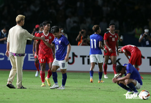Cuộc chia tay cảm xúc của HLV Keisuke Honda - Ảnh 2. Cuộc chia tay cảm xúc của HLV Keisuke Honda - Ảnh 2.