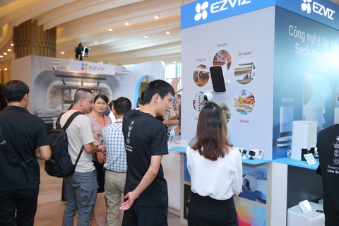 Ezviz tiếp tục hoàn thiện smart home với dải sản phẩm mới 2023 - Ảnh 2. Ezviz tiếp tục hoàn thiện smart home với dải sản phẩm mới 2023 - Ảnh 2.