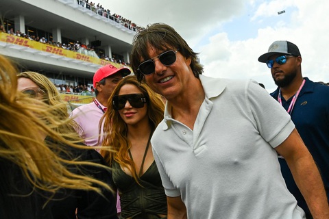 Rộ tin Tom Cruise muốn theo đuổi Shakira - Ảnh 1. Rộ tin Tom Cruise muốn theo đuổi Shakira - Ảnh 1.