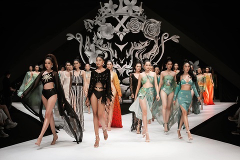 Kỳ Duyên, HHen Niê cùng dàn sao hở phóng khoáng tại show Exotica - Ảnh 10. Kỳ Duyên, HHen Niê cùng dàn sao hở phóng khoáng tại show Exotica - Ảnh 10.