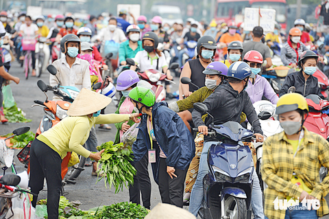 Giảm gánh nặng thuế thu nhập cá nhân - Ảnh 7. Giảm gánh nặng thuế thu nhập cá nhân - Ảnh 7.