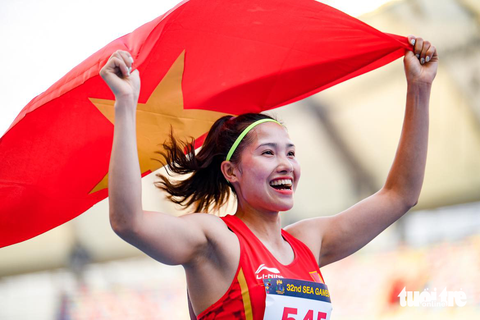 SEA Games ngày 11-5: Điền kinh lập 'hat-trick' huy chương vàng - Ảnh 3. Nữ vận động viên Nguyễn Linh Na đã xuất sắc giành HCV nội dung 7 môn phối hợp - Ảnh: NAM TRẦN