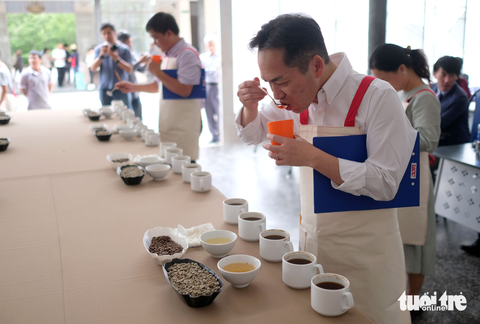 Độc đáo: Xuất hiện cà phê Đà Lạt có hương vị trái cây, rượu vang - Ảnh 3. Độc đáo: Xuất hiện cà phê Đà Lạt có hương vị trái cây, rượu vang - Ảnh 3.