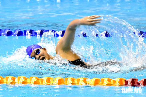 SEA Games ngày 11-5: Huy Hoàng đoạt HCV 400m bơi tự do - Ảnh 6. Võ Thị Mỹ Tiên đã giành huy chương đồng nội dung 800m tự do nữ - Ảnh: NAM TRẦN