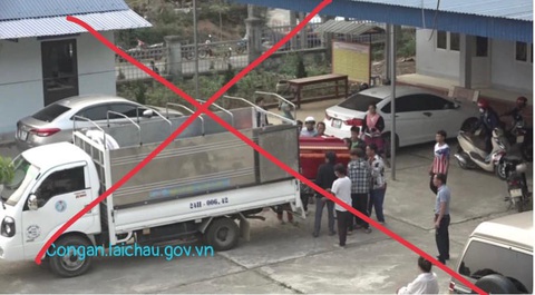 Chở quan tài đến trụ sở xã la hét, livestream, xúc phạm cơ quan công an - Ảnh 1. Chở quan tài đến trụ sở xã la hét, livestream, xúc phạm cơ quan công an - Ảnh 1.