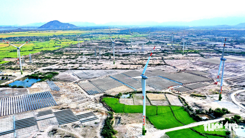 Vấn đề phát triển quy hoạch năng lượng tái tạo thời gian qua có nhiều bất cập và không đồng bộ với lưới truyền tải - Ảnh: TỰ TRUNG Vấn đề phát triển quy hoạch năng lượng tái tạo thời gian qua có nhiều bất cập và không đồng bộ với lưới truyền tải - Ảnh: TỰ TRUNG