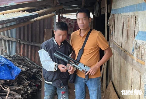 2 nhóm thanh niên Đồng Nai, Lâm Đồng nói chuyện với nhau bằng súng, 1 người trúng đạn gục tại chỗ - Ảnh 1. 2 nhóm thanh niên Đồng Nai, Lâm Đồng nói chuyện với nhau bằng súng, 1 người trúng đạn gục tại chỗ - Ảnh 1.