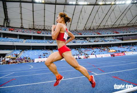 Nguyễn Thị Oanh giành huy chương vàng thứ 4 SEA Games 32 tặng sinh nhật thầy Sỹ - Ảnh 7. Nguyễn Thị Oanh giành huy chương vàng thứ 4 SEA Games 32 tặng sinh nhật thầy Sỹ - Ảnh 7.