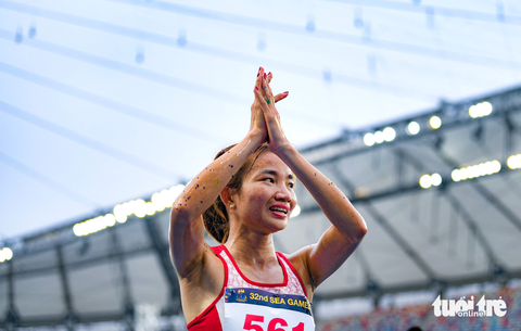 Nguyễn Thị Oanh giành huy chương vàng thứ 4 SEA Games 32 tặng sinh nhật thầy Sỹ - Ảnh 12. Nguyễn Thị Oanh giành huy chương vàng thứ 4 SEA Games 32 tặng sinh nhật thầy Sỹ - Ảnh 12.