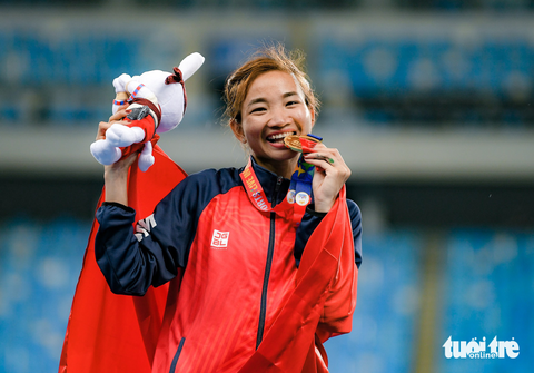 Nguyễn Thị Oanh giành huy chương vàng thứ 4 SEA Games 32 tặng sinh nhật thầy Sỹ - Ảnh 15. Nguyễn Thị Oanh giành huy chương vàng thứ 4 SEA Games 32 tặng sinh nhật thầy Sỹ - Ảnh 15.